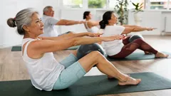 Po 60. roku życia ciało może stać się silniejsze: tylko 3 ćwiczenia poprawią postawę i równowagę